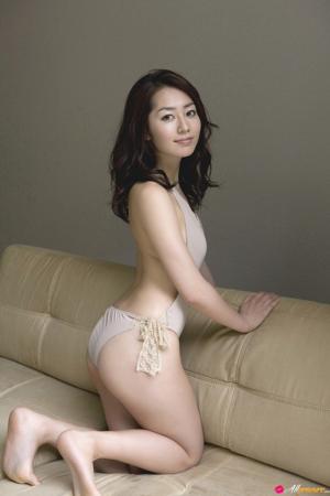 oko Tani in All Gravure set True Heart