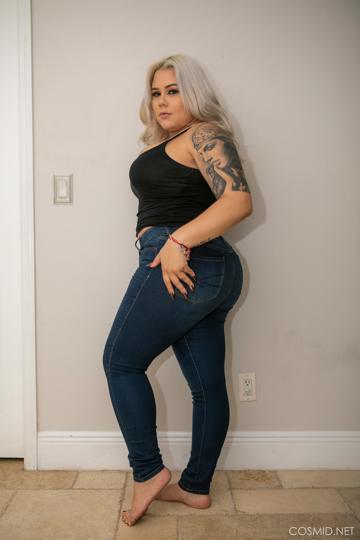 Blondie Franklin in Cosmid set Blondies Tight Jeans