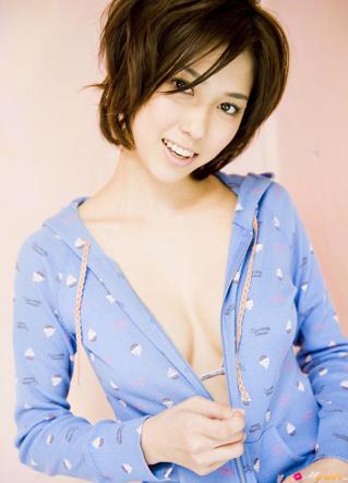 Mizuho Hata in All Gravure set Please Ask