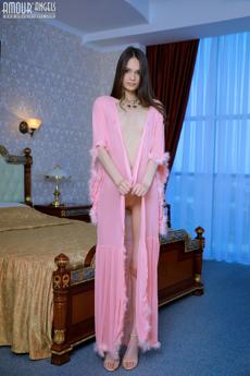 Ania in Amour Angels set Pink Robe