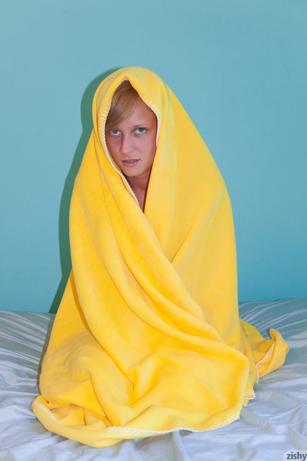 Alice Wonder in Zishy set Morning Sex