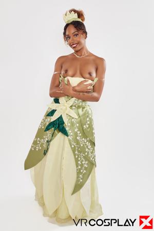 Lacey London in VR Cosplay X set The Princess And The Frog Tiana
