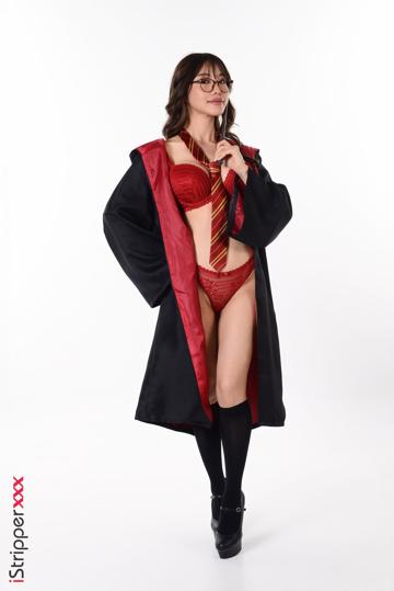 Reina Ohara in Istripper set Erecto Maxima