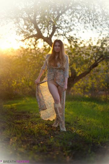 Gabriella Knight in Breathtakers set Boho