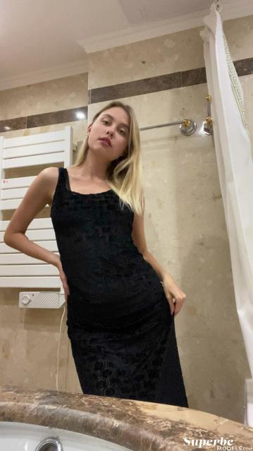 Sophia Blum in Superbe set Sophia Blum