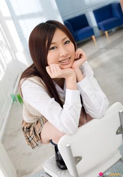 Miki Yasuda in All Gravure set School Girt