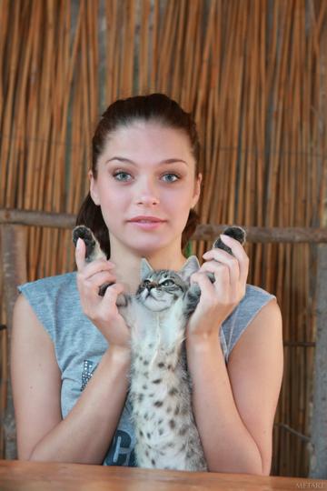 Liza J in Metart set Kyma