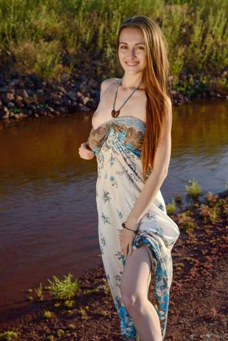 Selin in Erotic Beauty set Tranquil Stream