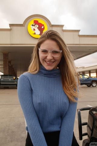 Katie Darling in Zishy set Whats Buc ees